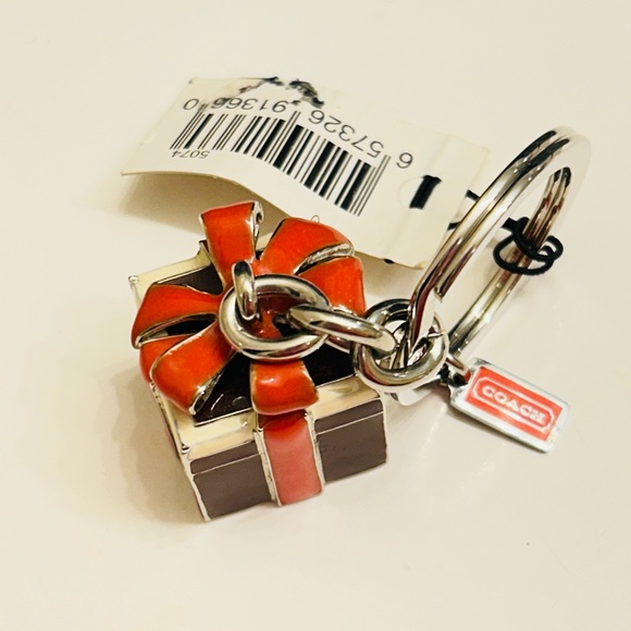Coach Present Gift Box Keychain/ Bag Charm - Picture 7 of 9